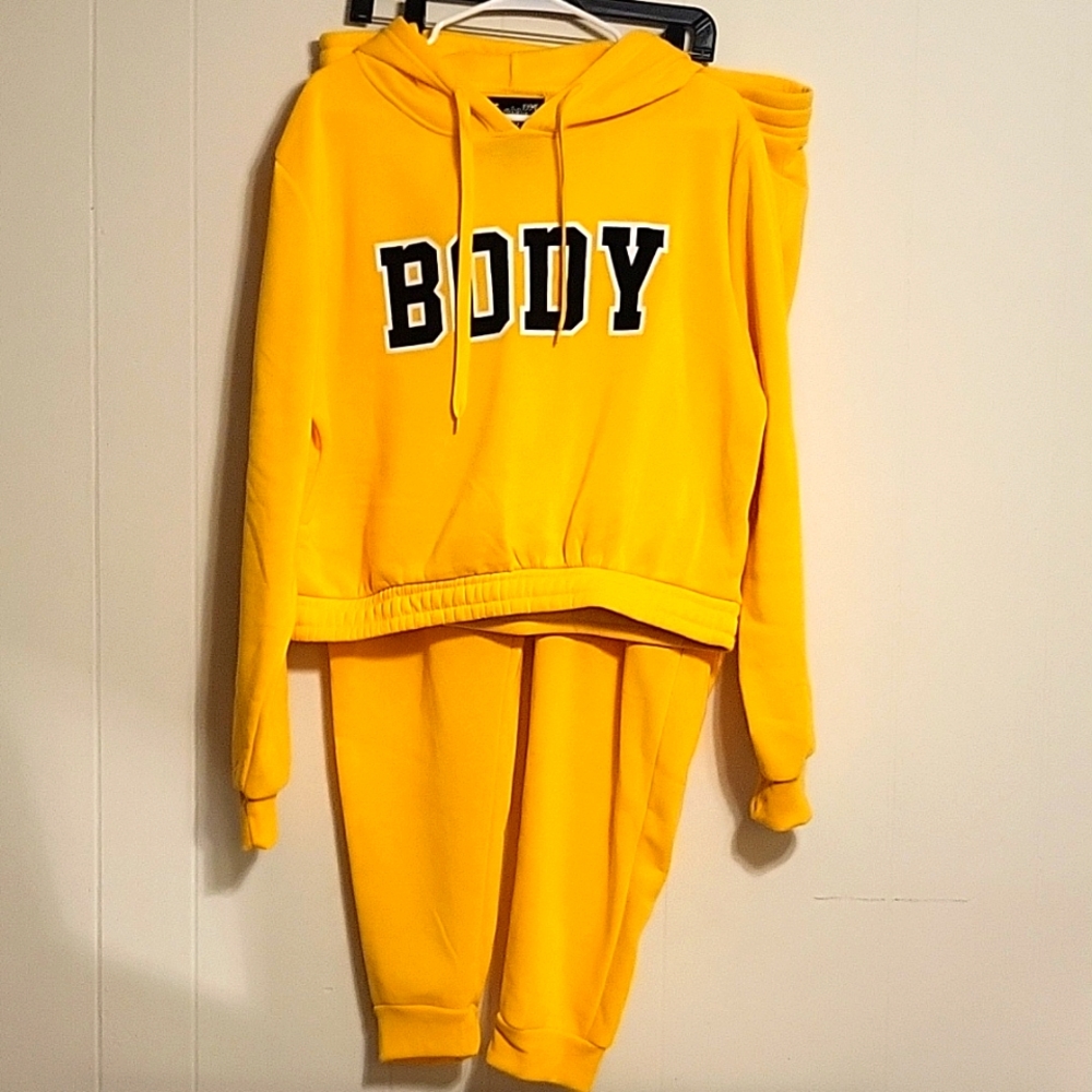 Crop jogging suit set
